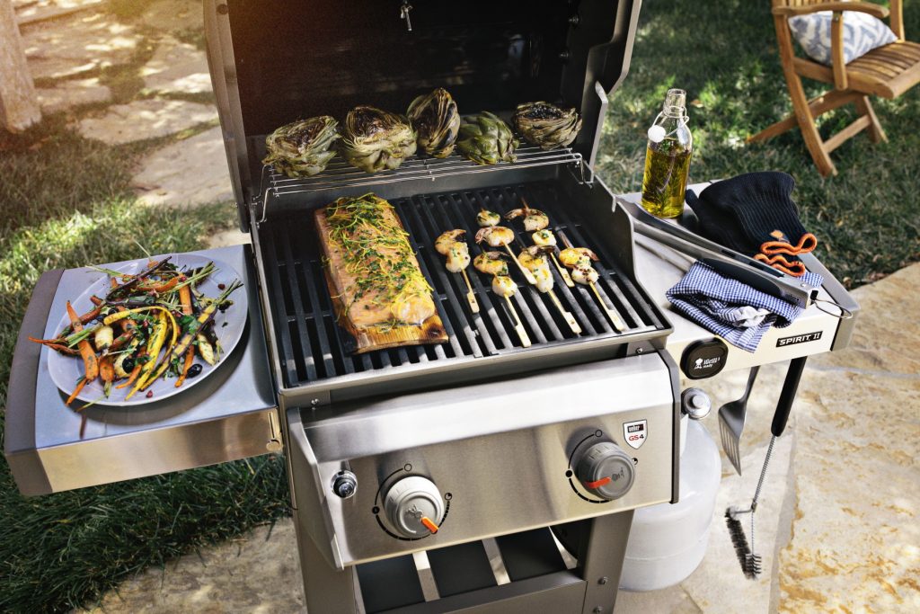 6 Superior Gas Grills for under $400 — Reviews and Buying Guide