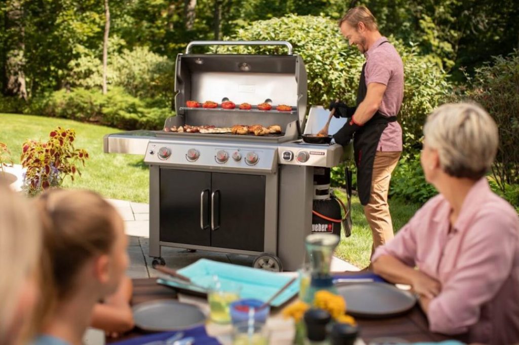 10 Fantastic Gas Grills to Make You a Grilling Pro
