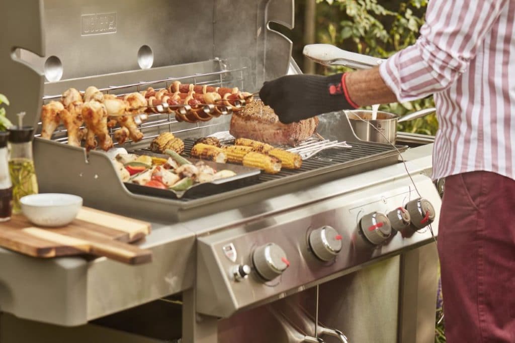 10 Fantastic Gas Grills to Make You a Grilling Pro