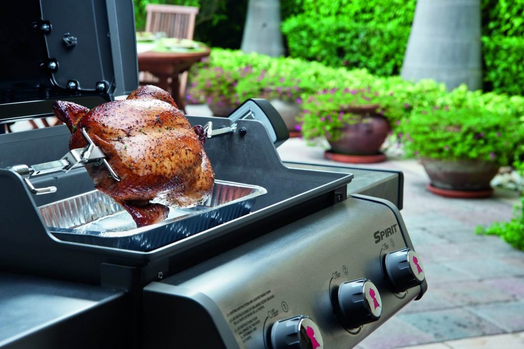 6 Best Grills With Rotisserie to Give Your Meals a Unique Taste